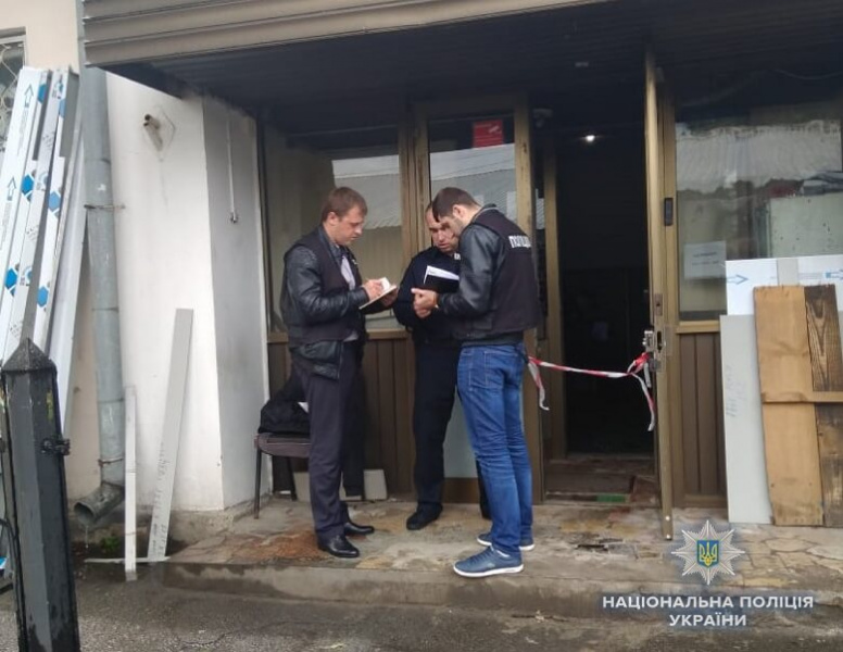 В Киеве со стрельбой ограбили конвертационный центр, есть пострадавшая